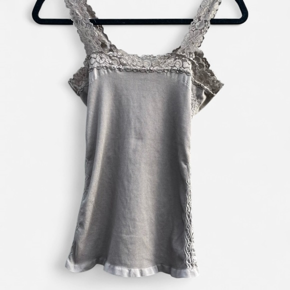 Elegant Khaki Lace Trim Camisole - Picture 3 of 3